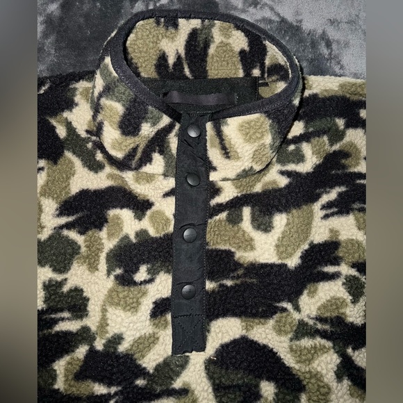 Carhartt Relaxed Fit Fleece Pullover in Black Blind Duck Camo Size XL - Picture 4 of 9